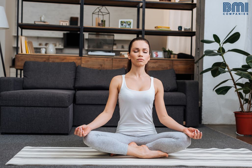 Los beneficios de practicar Kundalini Yoga - BMI Internacional